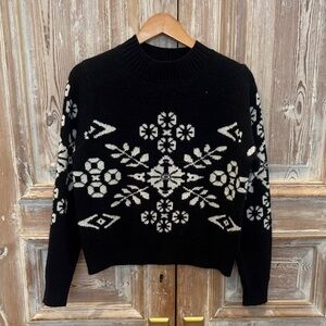 Elegant Black and White Nordic Scandi Women's Sweater